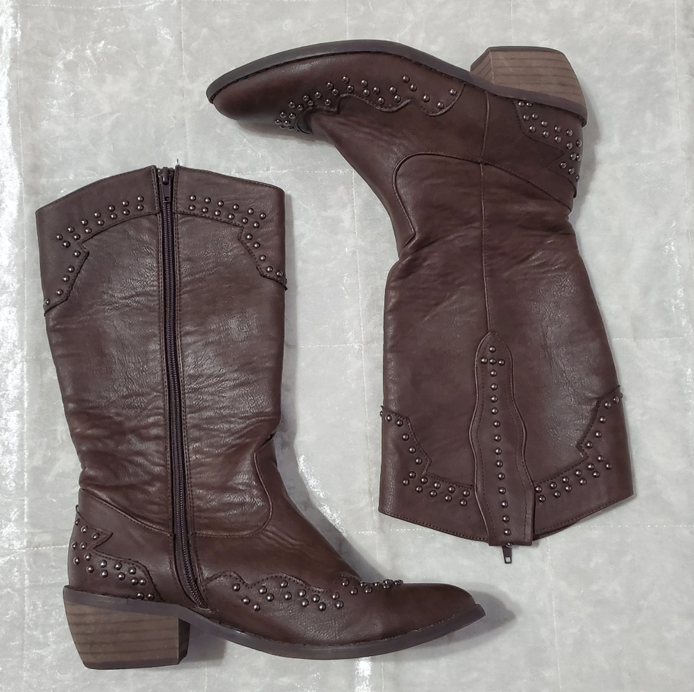 Clabel Brown Faux Leather W/Studs Cow Girl Boots